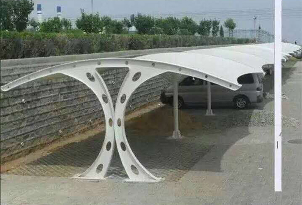 Ĥ
